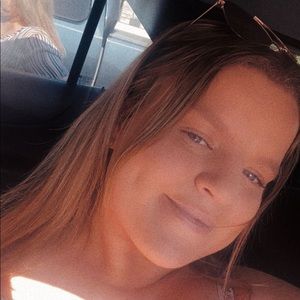 Meet your Posher, Kelli